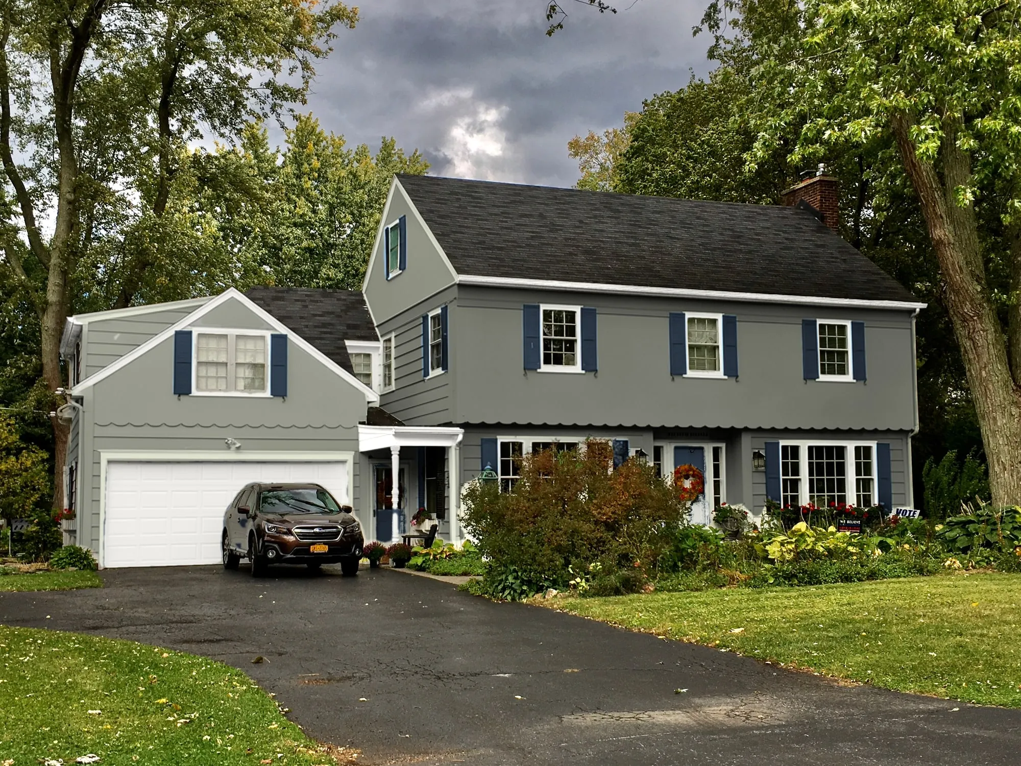 The AI photo of the house in Evergreen Fog, Pure White and Naval